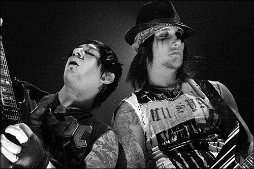 Zacky Vengeance e Synyster Gates, a parceria que parece não cessar de surpreender o público.