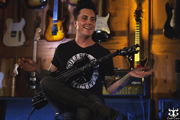 Synyster Gates em aula do Guitar Center Master Class (FOTO: Reprodução/Guitar Center)